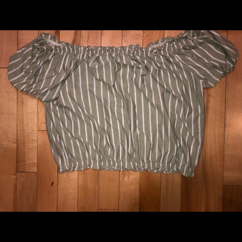 American eagle off the shoulder top